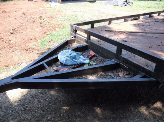 ขายเทลเลอร์บรรทุกรถเกี่ยวคูโบต้า DC68G DC70 หรือ แมคโคร ขนาดเล็ก pc 60 มีไฟท้ายและไฟด้านข้างเรียบร้อย