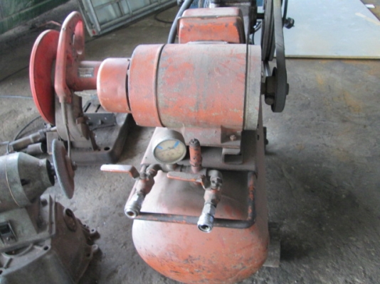 ปั๊มลม 1.5HP ปั๊มลม 1.5HP