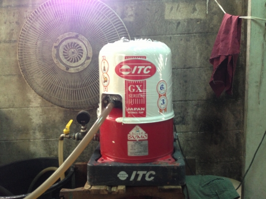 ขายปั้มน้ำอัตโนมัติ ITC ( Hitachi ) 100 W สภาพสวยพร้อมใช้งาน รับประกันคุณภาพ ดูประวัติการขายผมได้ครับ