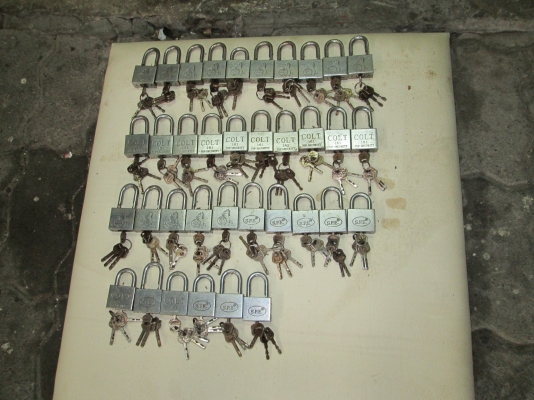 ขอบคุณน้องสตาร์ชลบุรี20กค56ถึงมีลูก 4 เธอก็ยังสวย  มี  36 ตัว  ขาย 36x40=1440บาทจัดไป