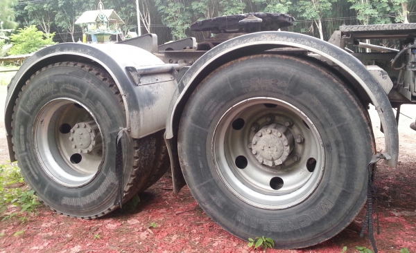 ขายรถ 10 ล้อ หัวลาก พร้อมหางพื้นเรียบ 3 เพลา Hino 260 Euro 3 ใช้ NGV ปี 54 รถสวยครับ