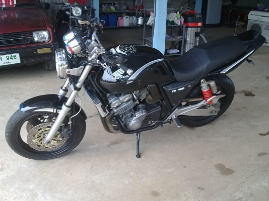 ขาย/แลก cb 400 สภาพแต่ง ขาย/แลก cb 400 สภาพแต่ง