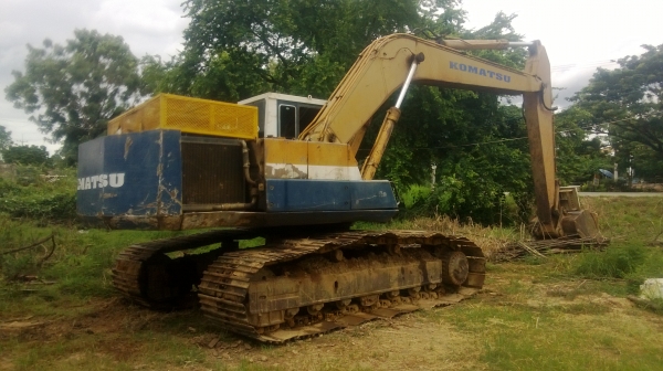 komutsu pc-200-3 s/n 368xx สภาพพร้อมใช้งานโซ่ใหม่สภาพ95เปอร์เซ็นไม่มีเอกสารเอวแน่น ราคา550,000 (ด่วน)ครื่องมิตซู6D15