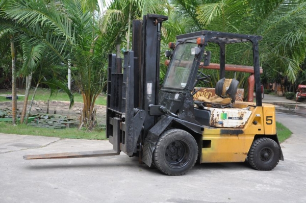 ขายFORKLIFT TCM FG20เสาสูง งาสไลด์ ล้อคู่ สภาพสวยเดิมจากญี่ปุ่นยังไม่เคยใช้งานในไทย 135,000เท่านั้น!!