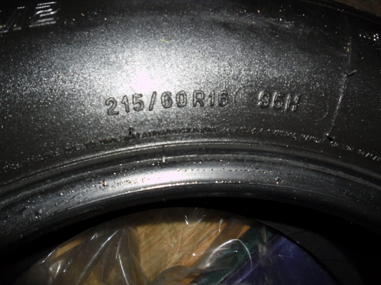 ขายยางขอบMICHELIN215/60/R16ปี12 ขายยางขอบMICHELIN215/60/R16ปี12