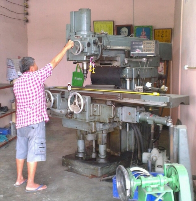 Sell> มิลลิ่ง MAKINO เบอร์ใหญ่ ราคาถูก สูงประมาณ 2 เมตร ออโต้ ลิเนียร์ครบ เครื่องสมบูรณ์มากครับ นครปฐม