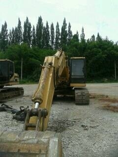 ขายCAT 320V2 สภาพสวยพร้อมใช้ ราคาต่อรองได้ ติดต่อได้ที่คุณอ๊อฟ พิจิตร 086-737-9991