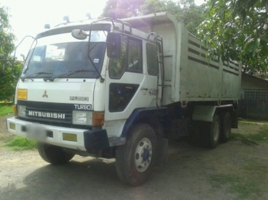 รถมิตซู 10 ล้อดั้ม FN527 - TF  220 แรงม้า สนใจติดต่อ 081 - 6079515