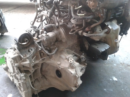 ขายเครื่องnissan vq 2000  6สูบ เครื่องเกียร์กล่อง ครบ ขาย12000