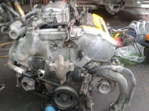 ขายเครื่องnissan vq 2000  6สูบ เครื่องเกียร์กล่อง ครบ ขาย12000