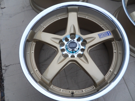 ขายแม็กใหม่ขอบ18 8นิ้ว 5รู100,114 สวยๆจำนวน 4 วง ยังไม่เคยใช้