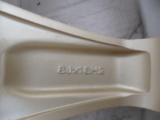 ขายแม็กใหม่ขอบ18 8นิ้ว 5รู100,114 สวยๆจำนวน 4 วง ยังไม่เคยใช้