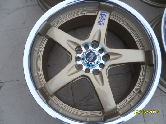 ขายแม็กใหม่ขอบ18 8นิ้ว 5รู100,114 สวยๆจำนวน 4 วง ยังไม่เคยใช้