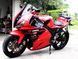 อยากได้cbr400 vfr400 ต้องการแบบขายดาวน์ไม่เกิน25,000-29,000 ครับ ขอมีทะเบียนนะครับ