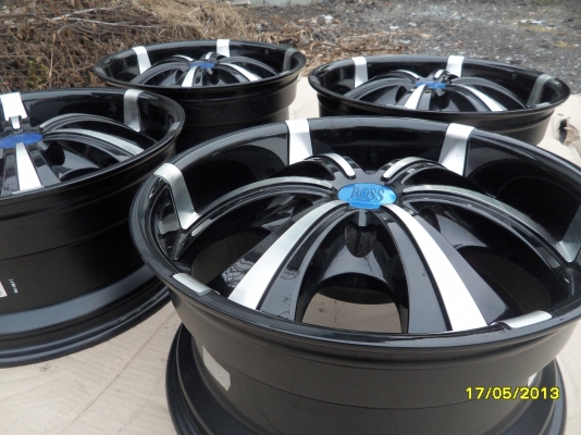 ขายแม็กใหม่LENSO 6รู139.7 ขอบ17 8นิ้ว จำนวน 4 วง ยังไม่เคยใช้