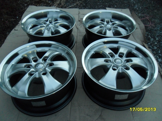 ขายแม็กใหม่LENSO 6รู139.7 ขอบ17 8นิ้วหน้าตื้นหลังลึก จำนวน 4 วง ยังไม่เคยใช้