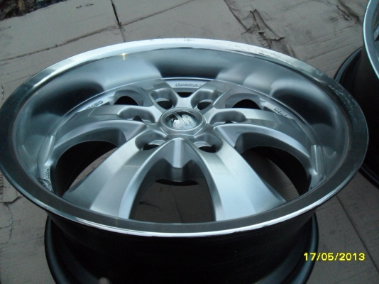 ขายแม็กใหม่LENSO 6รู139.7 ขอบ17 8นิ้วหน้าตื้นหลังลึก จำนวน 4 วง ยังไม่เคยใช้