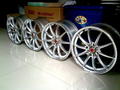 แม็กซ์ Lenso ขอบ 17 นิ้วรุ่น ninja VR01 4-100-114.3 ใส่ได้หมดครับ