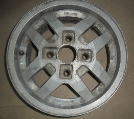 แม๊กรถเก๋งขาย 4 ล้อ