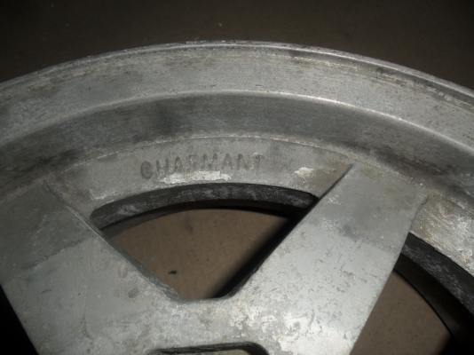 แม๊กรถเก๋งขาย 4 ล้อ