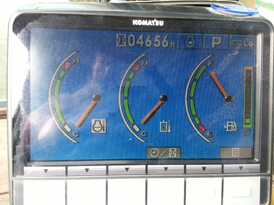 ขายด่วน KOMATSU PC 200-8 4xxx ช.ม ขายด่วน KOMATSU PC 200-8 4xxx ช.ม