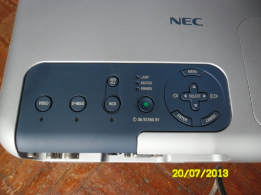 เครื่องโปรเจ็กเตอร์ (Projetor)