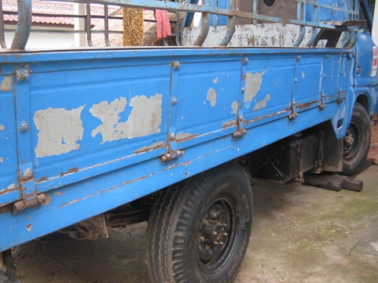 สี่ล้อกลาง อิซูซุ 85 แรง พร้อมใช้ พร้อมโอน 0836613829