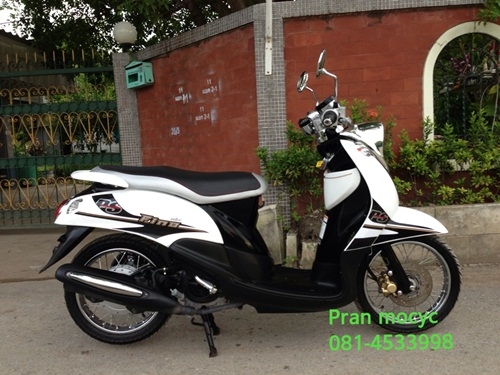 ขายyamaha fino ลายps(ตัวTop)สีขาวดำ ปี2013