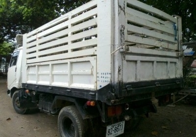 HINO หกล้อ ดัมพ์ KM777 ปี 35 คอกสูง เครื่อง 117 แรงม้า  490,000