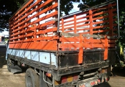 ISUZU หกล้อ NPR115 59L (4BD1) ปี 39 เกียรใหม่ ช่วงล่างใหญ่ ยางดี 4 เส้น พวงมาลัยเพาเวอร์ เฟื่องท้ายใหญ่ เกียรใหญ่ รถวิ่งสับปะรด 430,000