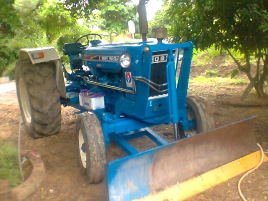 Ford รุ่น 5000 เครื่อง T5