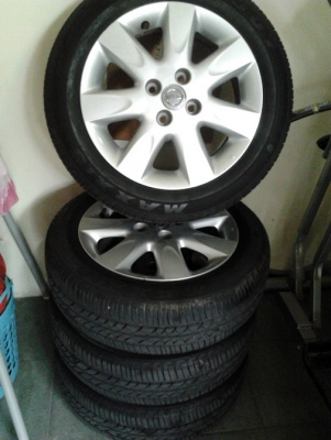 Max Nissan March 15" ยาง 175/60/15 ปี11แถมนอตแท้16ตัว