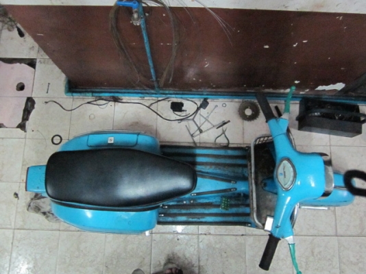 ขาย vespa sprint หัวเหลี่ยม nobook ครับ