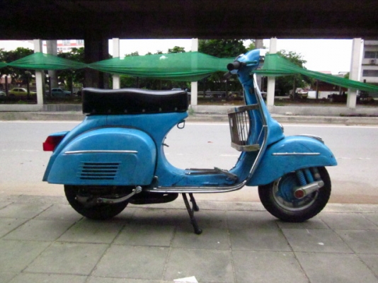 ขาย vespa sprint หัวเหลี่ยม nobook ครับ