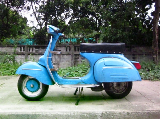 ขาย vespa sprint หัวเหลี่ยม nobook ครับ