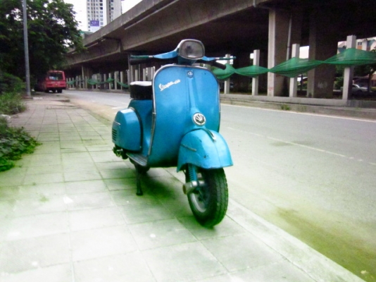 ขาย vespa sprint หัวเหลี่ยม nobook ครับ