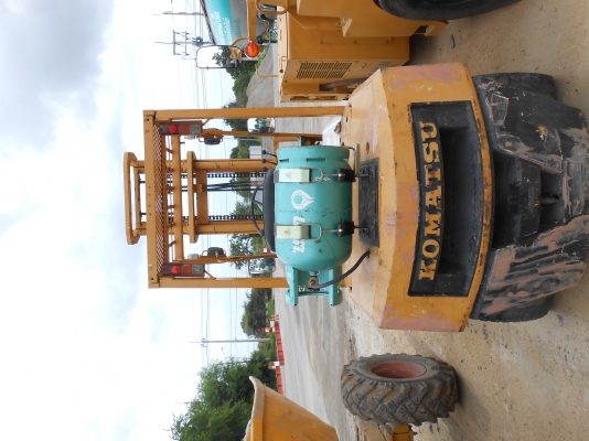 รถฟอร์คลิฟต์  KOMATSU-FG30  ติดตั้งแก๊สพร้อมใช้งาน