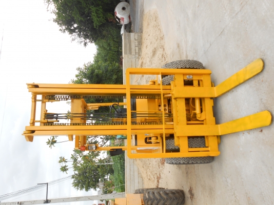 รถฟอร์คลิฟต์  KOMATSU-FG30  ติดตั้งแก๊สพร้อมใช้งาน