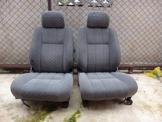 ขาย เบาะ toyota surf ใ่ส่ ไมตี้เอ็กซ์ 3500บาท