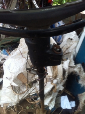 ขายพวงมาลัย datsun620(ช้างเหยียบ)พร้อมกระปุก ราคา 2000 บาท