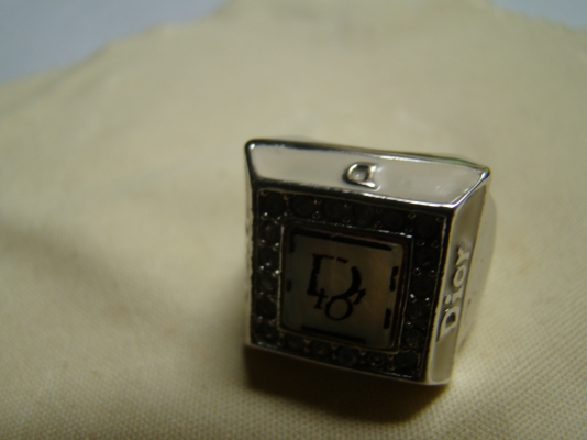 แหวน dior