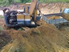 ขายKOMATSU PC 100-2สภาพใช้ได้ ติดต่อได้ทีคุณ อ๊อฟ พิจิตร 086-737-9991