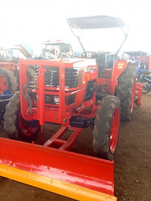 ขายด่วน !! รถไถคูโบต้า M 5000 สภาพ สวย พร้อมผานตราช้าคูโบต้า และโลตาลี่ตราช้างคูโบต้ากว้าง 2 เมตร ราคาต่อคุยกันได้ครับ