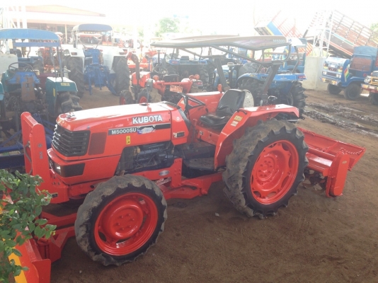 ขายด่วน !! รถไถคูโบต้า M 5000 สภาพ สวย พร้อมผานตราช้าคูโบต้า และโลตาลี่ตราช้างคูโบต้ากว้าง 2 เมตร ราคาต่อคุยกันได้ครับ