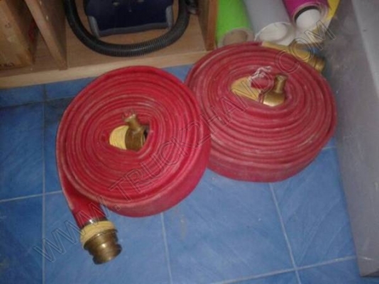 แท้งค์น้ำ ใส่รถบรรทุกขนาด 6 ล้อ 6,000 ลิตร แท้งค์น้ำ ใส่รถบรรทุกขนาด 6 ล้อ 6,000 ลิตร