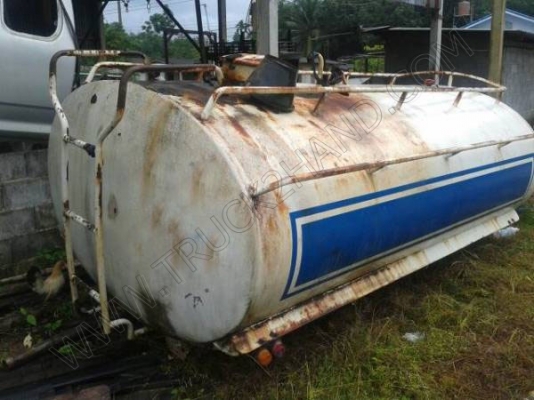 แท้งค์น้ำ ใส่รถบรรทุกขนาด 6 ล้อ 6,000 ลิตร