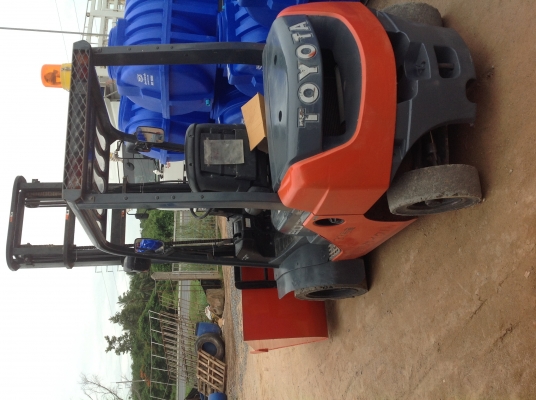 ขายโฟล์คลิฟท์งาเทได้ พร้อมบุ้งกี้ ขายโฟล์คลิฟท์งาเทได้ พร้อมบุ้งกี้