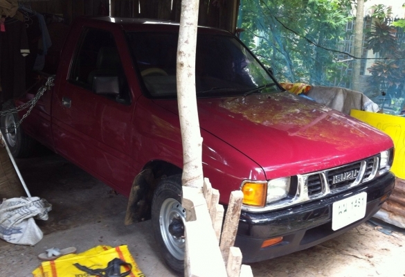 ISUZU TFR มังกรทอง SPARK EX 2.5 MT ปี 37 เครื่อง 90 HP รถบ้านสวยมากๆครับสีสันบางเดิมทั้งคัน เครื่องแห้งแรงดีไม่มีเยิ้ม ภายในเก๋งคอนโซลสวยครบ แอร์เย็น พวงมาลัยธรรมดา กระบะปูพื้นยางลายเนอร์ไม่มีผุ ช่วงล่างแน่นคัชซีสวยเดิมมากๆครับ ยางสภาพดี 4 เส้นประมาณ 70\%