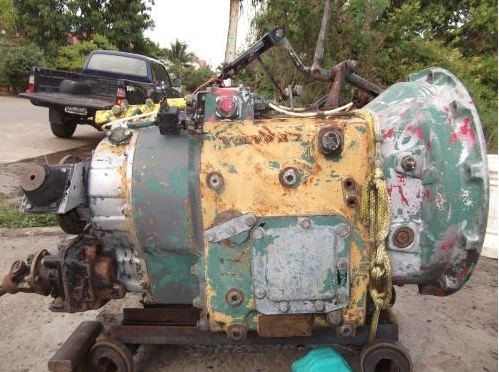 เกียร์ฟูเล่อvolvo พร้อม PTO ของติดตัว เป็นรุ่นตบคันเกียร์ low-high ที่เพลตตีสวีเดน