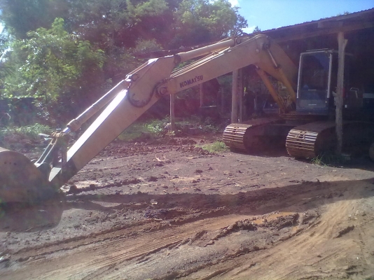 ขายด่วน  แม็คโค KOMASASU  PC  200  รุ่น 5